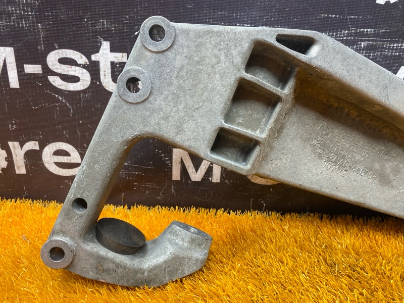 Кронштейн КПП, 500 рублей, Красноярск