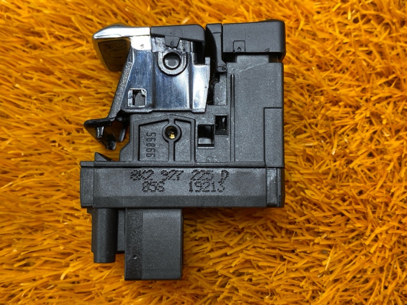 Кнопка стояночного тормоза, 500 рублей, Красноярск