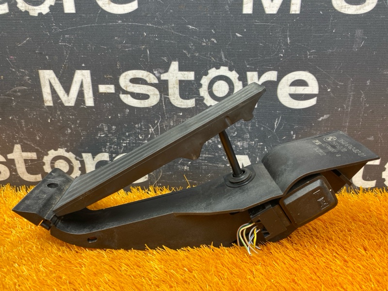 педаль газа, 1300 рублей, Красноярск