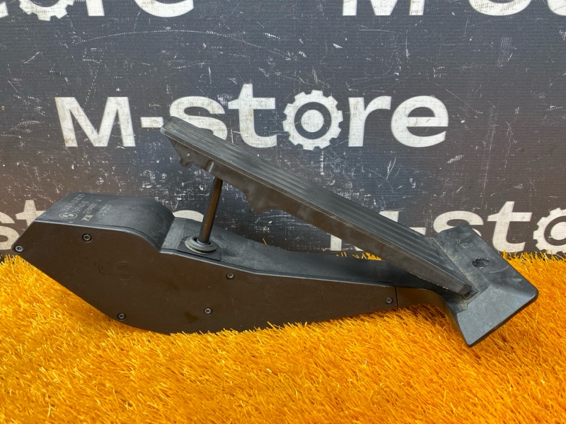 педаль газа, 1300 рублей, Красноярск