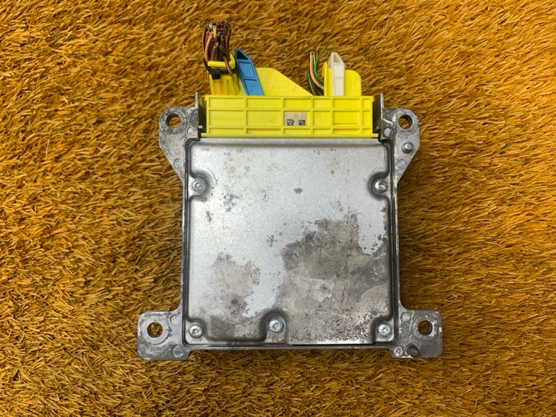 Блок управления Airbag, 2000 рублей, Красноярск