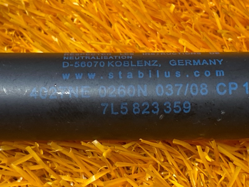 амортизатор капота, 500 рублей, Красноярск