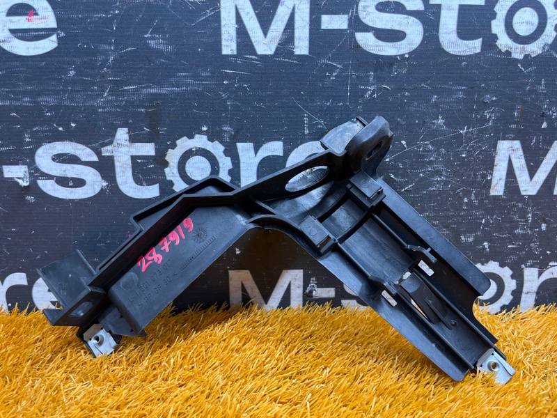 кронштейн фары, 1000 рублей, Красноярск