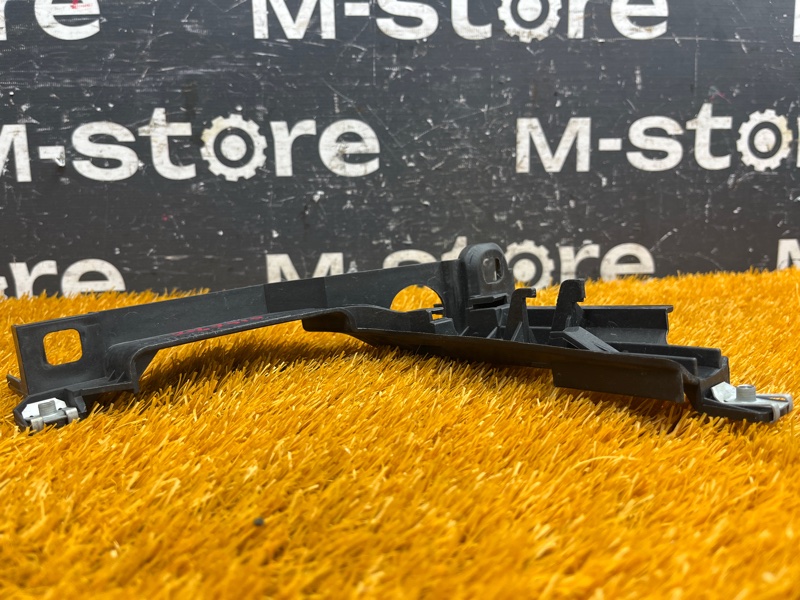 кронштейн фары, 1000 рублей, Красноярск