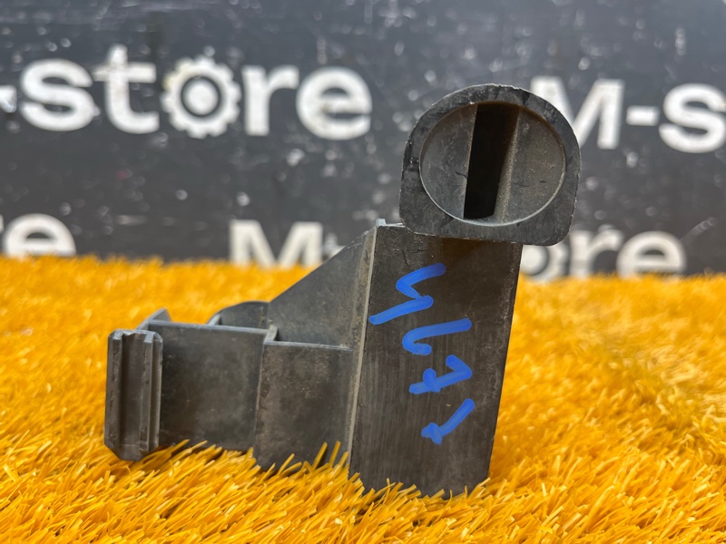 кронштейн фары, 400 рублей, Красноярск