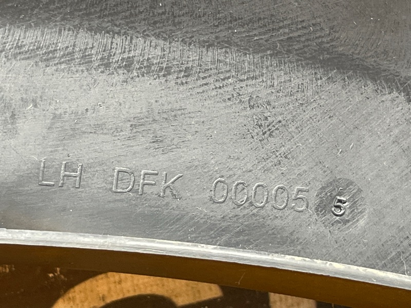 накладка на крыло, 1500 рублей, Красноярск