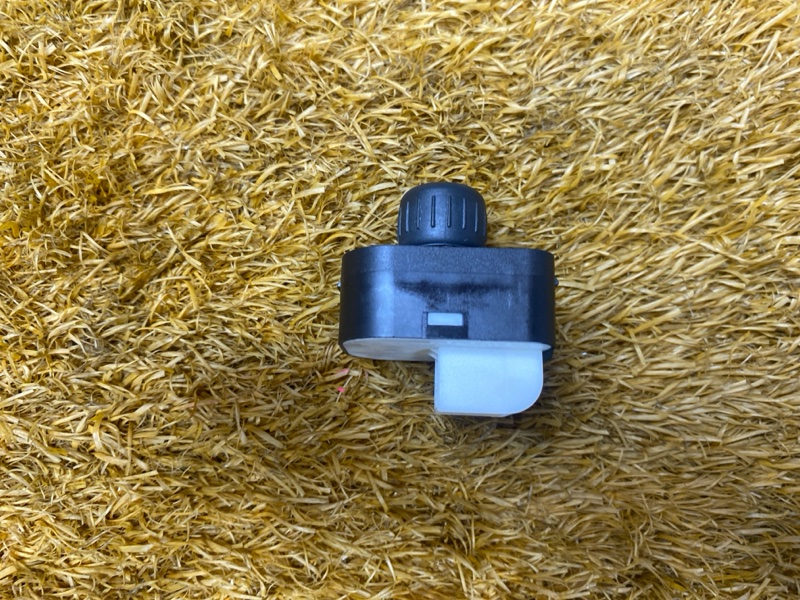 Кнопка регулировки зеркал, 300 рублей, Красноярск