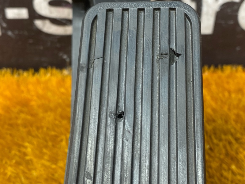 педаль газа, 1200 рублей, Красноярск