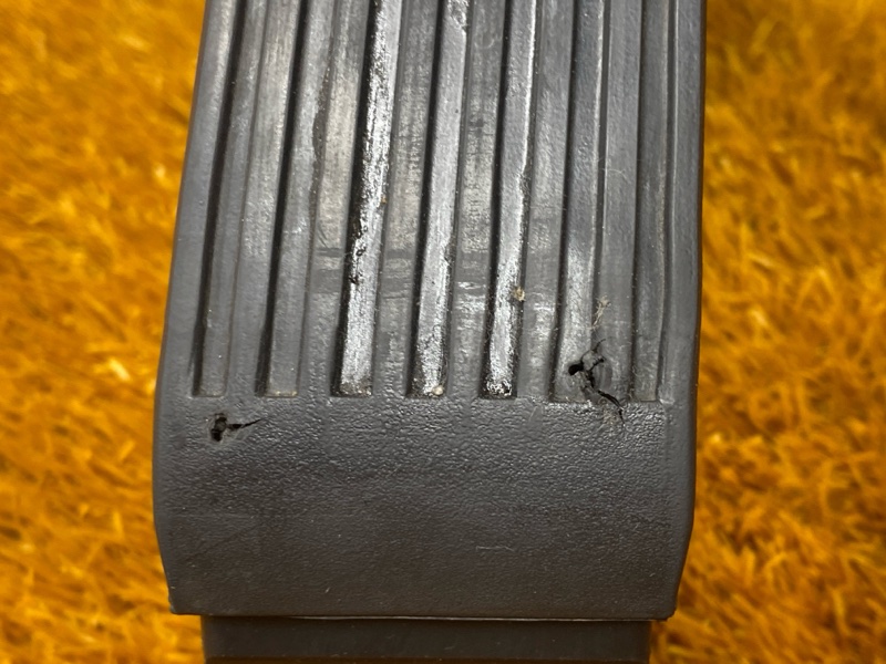 педаль газа, 1200 рублей, Красноярск