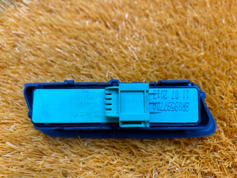 кнопка памяти сидений, 600 рублей, Красноярск