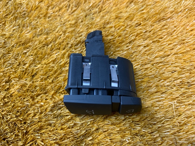 Кнопка открывания бардачка, 300 рублей, Красноярск