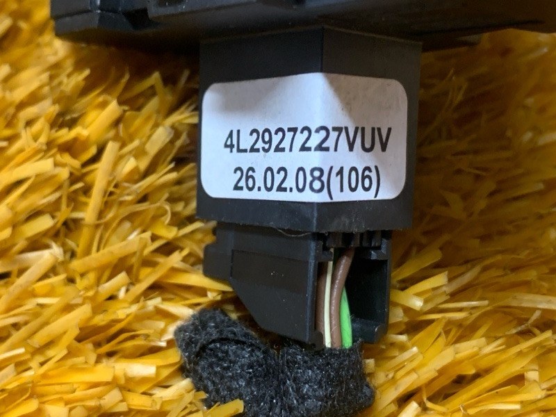 Кнопка открывания бардачка, 300 рублей, Красноярск