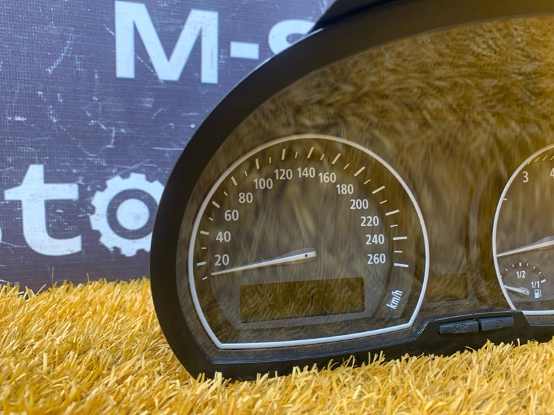 щиток приборов, 2000 рублей, Красноярск