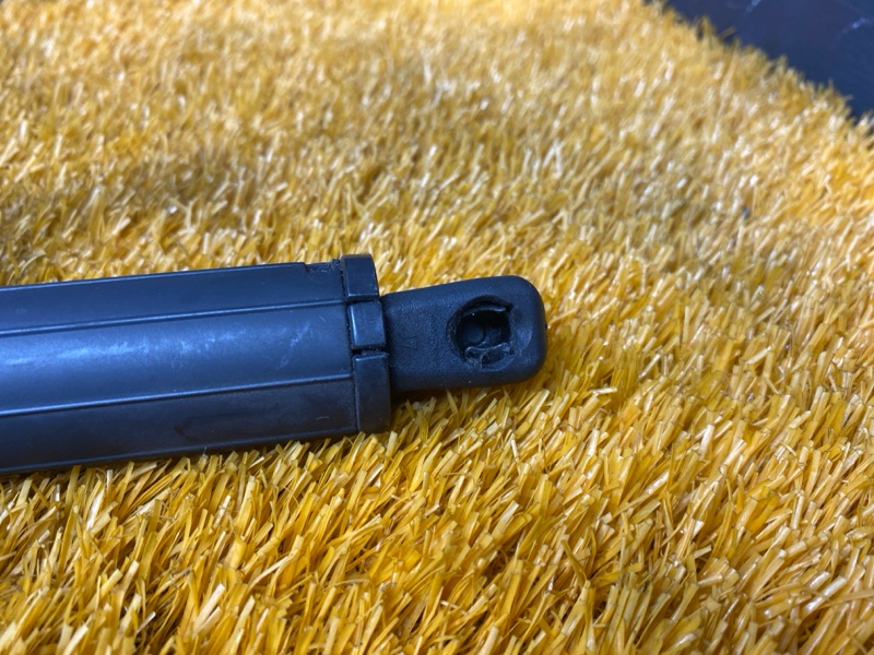 амортизатор багажника, 1500 рублей, Красноярск