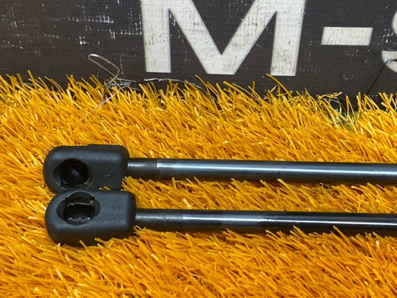 амортизатор капота, 1000 рублей, Красноярск