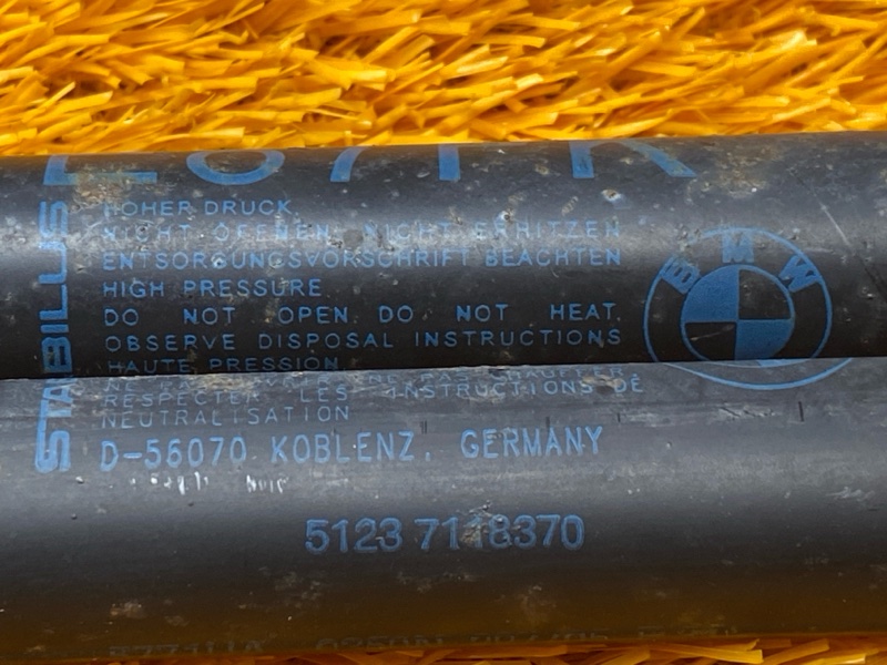 амортизатор капота, 600 рублей, Красноярск