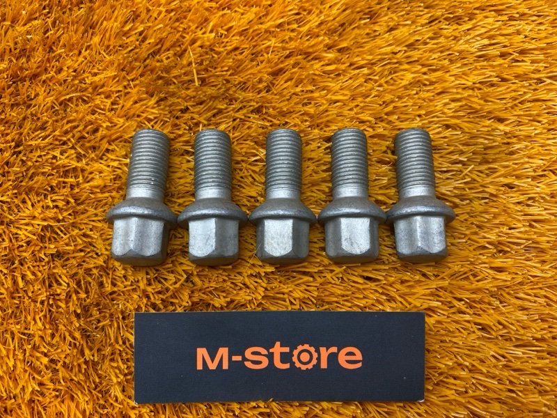 болт крепления запасного колеса, 500 рублей, Красноярск