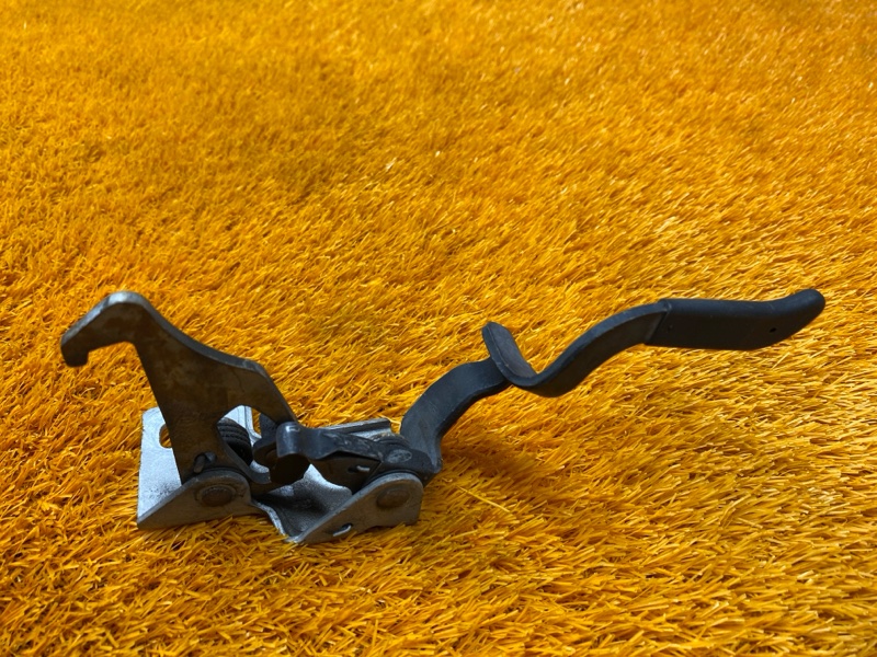 замок капота, 2000 рублей, Красноярск