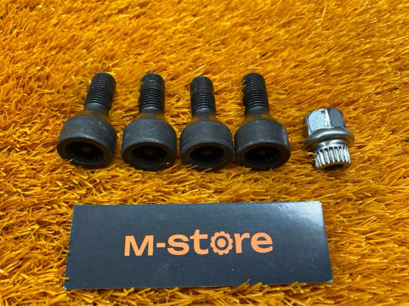 болт колесный(секретка), 2000 рублей, Красноярск