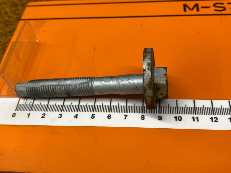 Болт развальный, 600 рублей, Красноярск