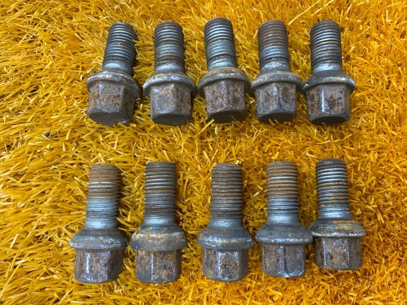 болт колесный, 2000 рублей, Красноярск