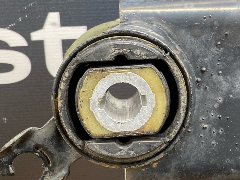 Балка поперечная (подрамник), 6000 рублей, Красноярск