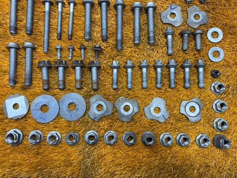 болты и гайки, 900 рублей, Красноярск