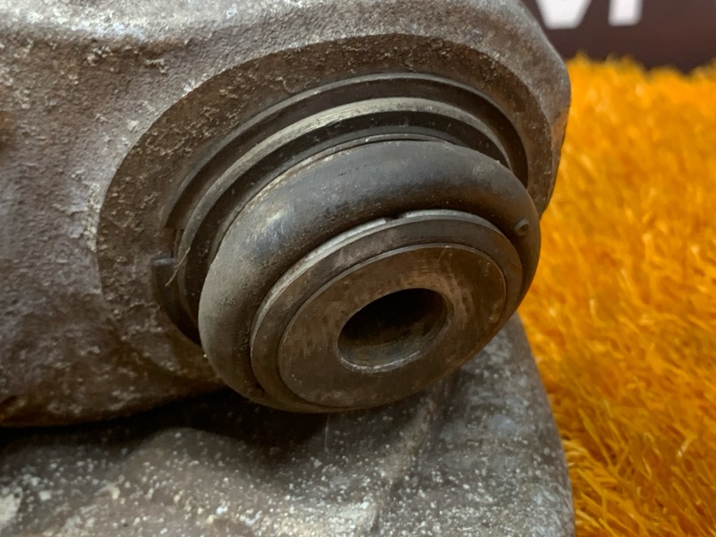 кулак поворотный, 1000 рублей, Красноярск