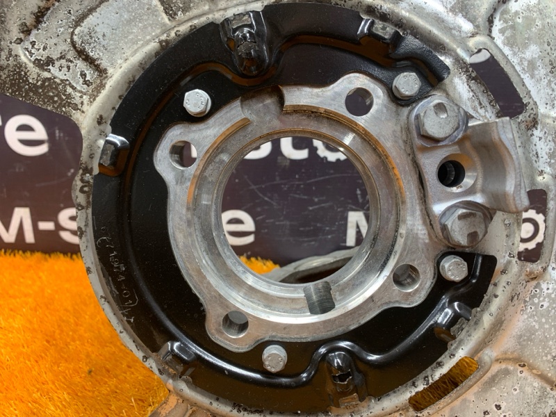 кулак поворотный, 1000 рублей, Красноярск