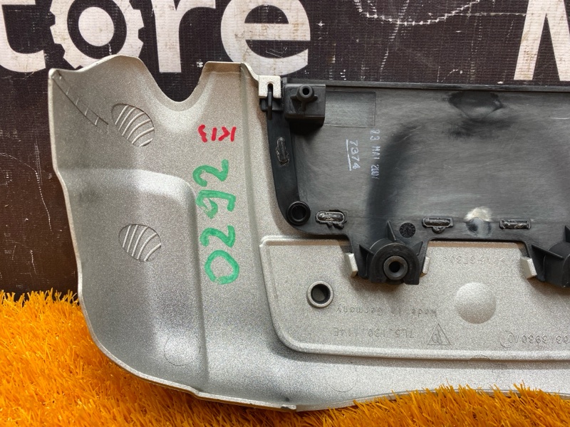 крышка двигателя, 1000 рублей, Красноярск