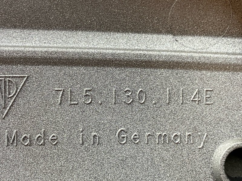 крышка двигателя, 1000 рублей, Красноярск