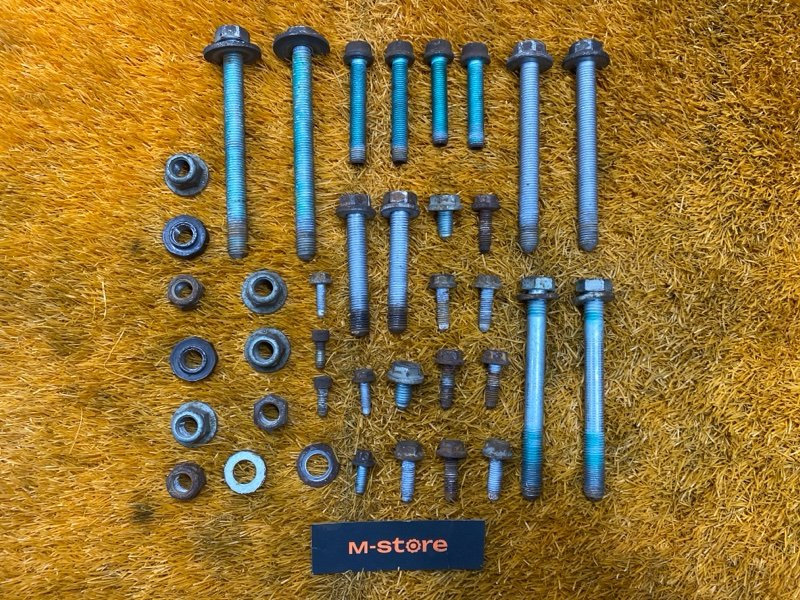 Болты и гайки задней подвески, 1000 рублей, Красноярск