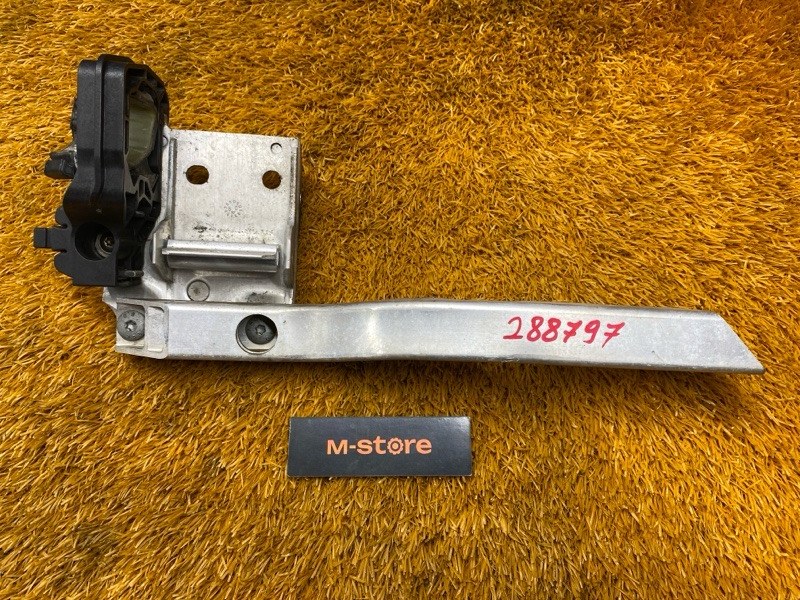 Кронштейн радиатора, 1500 рублей, Красноярск