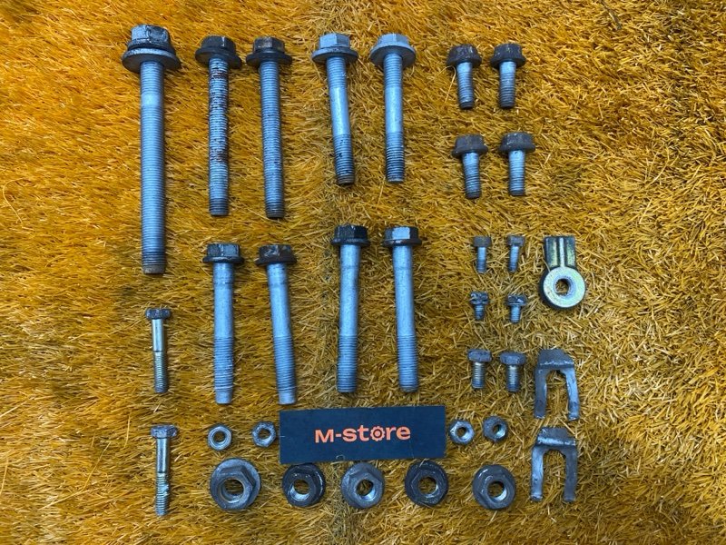 Болты и гайки задней подвески, 1000 рублей, Красноярск