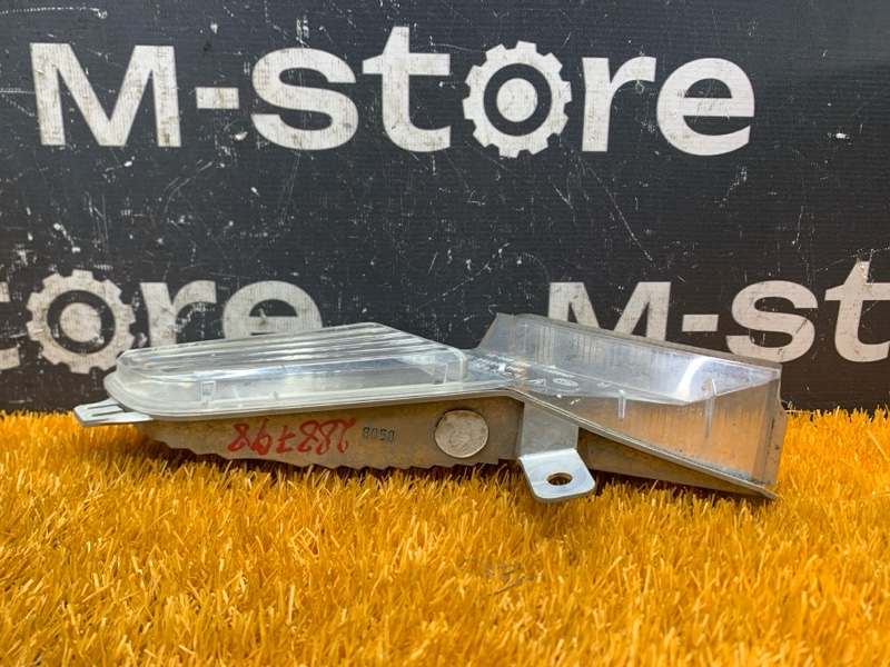 Поворотник, 3000 рублей, Красноярск