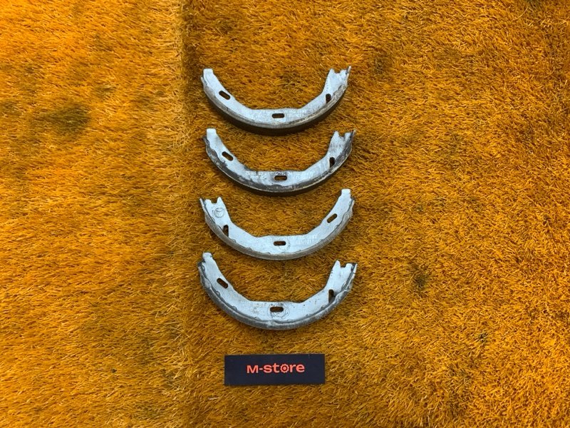 Колодки ручника, 1000 рублей, Красноярск