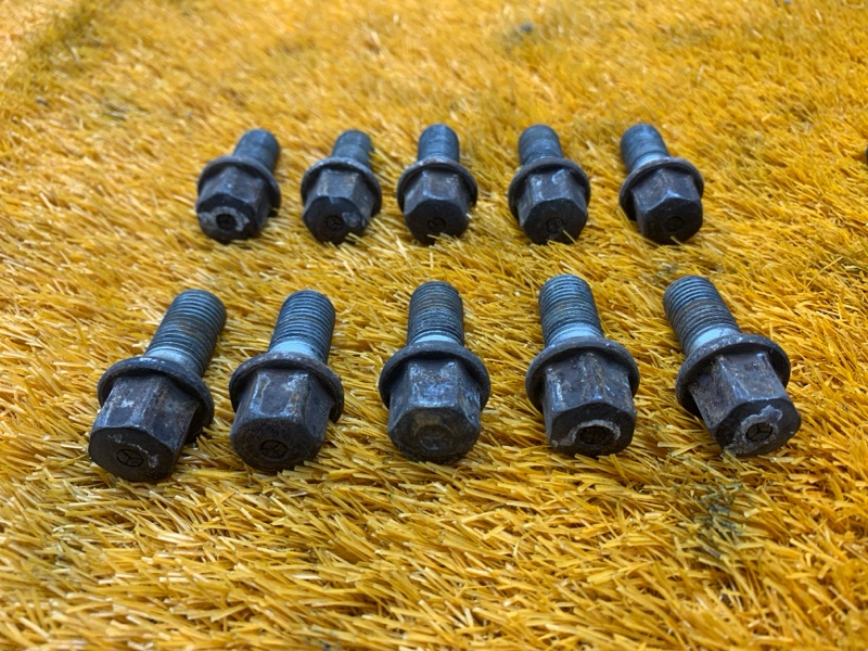 болт колесный, 2000 рублей, Красноярск