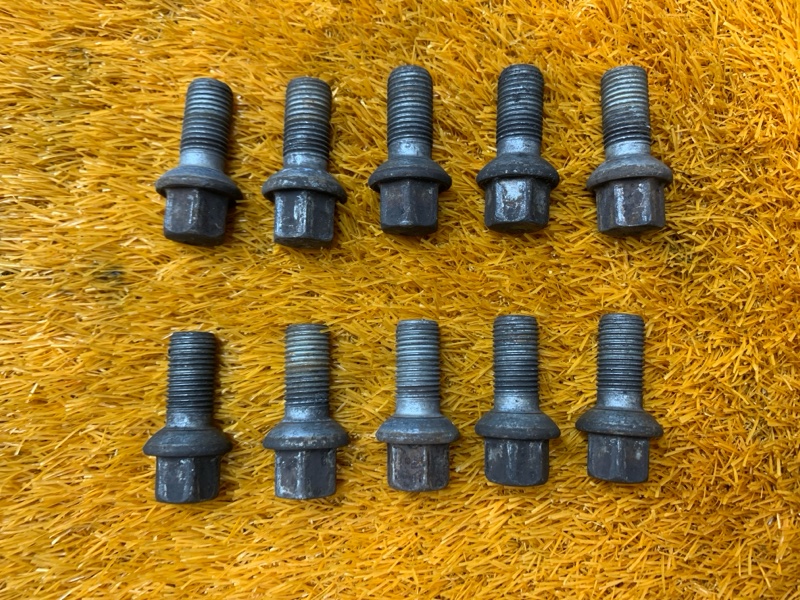 болт колесный, 2000 рублей, Красноярск