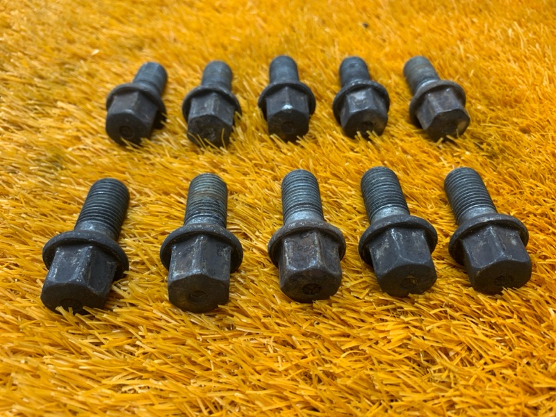 болт колесный, 2000 рублей, Красноярск