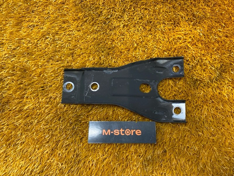 Кронштейн замка капота, 300 рублей, Красноярск