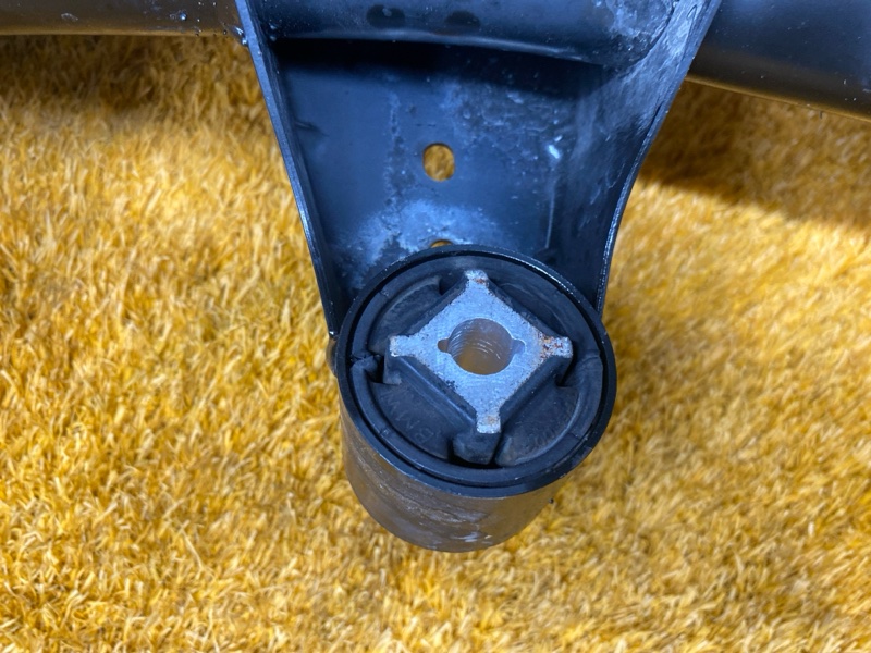 Балка поперечная (подрамник), 2500 рублей, Красноярск