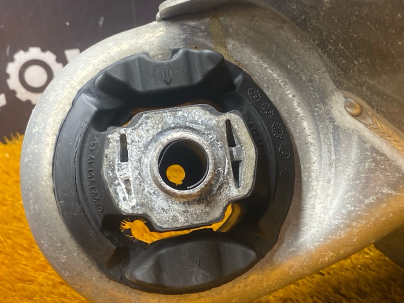 Балка поперечная (подрамник), 1700 рублей, Красноярск