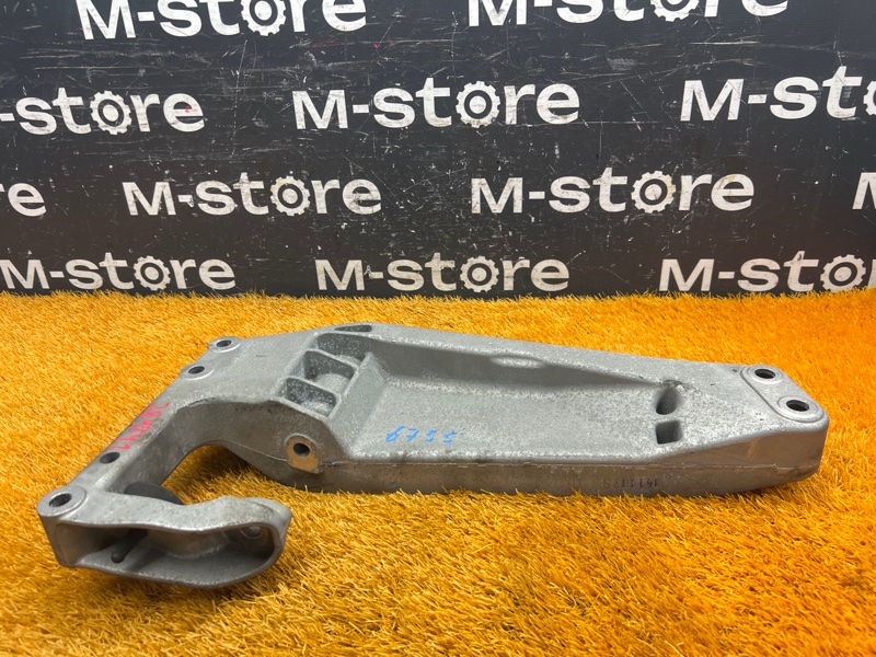 Кронштейн КПП, 500 рублей, Красноярск