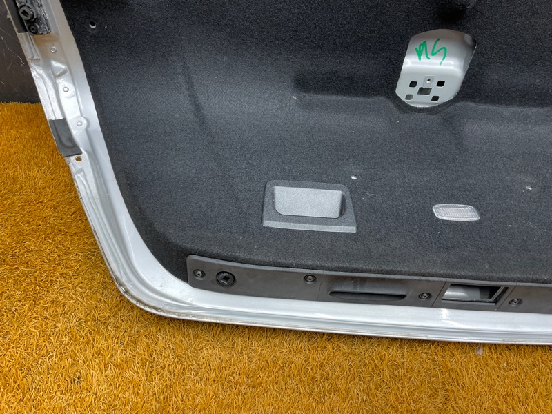 крышка багажника, 1000 рублей, Красноярск