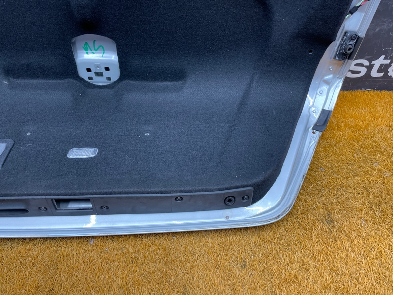 крышка багажника, 1000 рублей, Красноярск