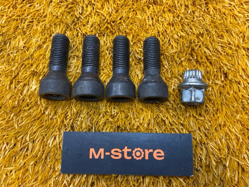 болт колесный(секретка), 2000 рублей, Красноярск