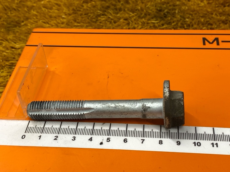 Болт развальный, 800 рублей, Красноярск