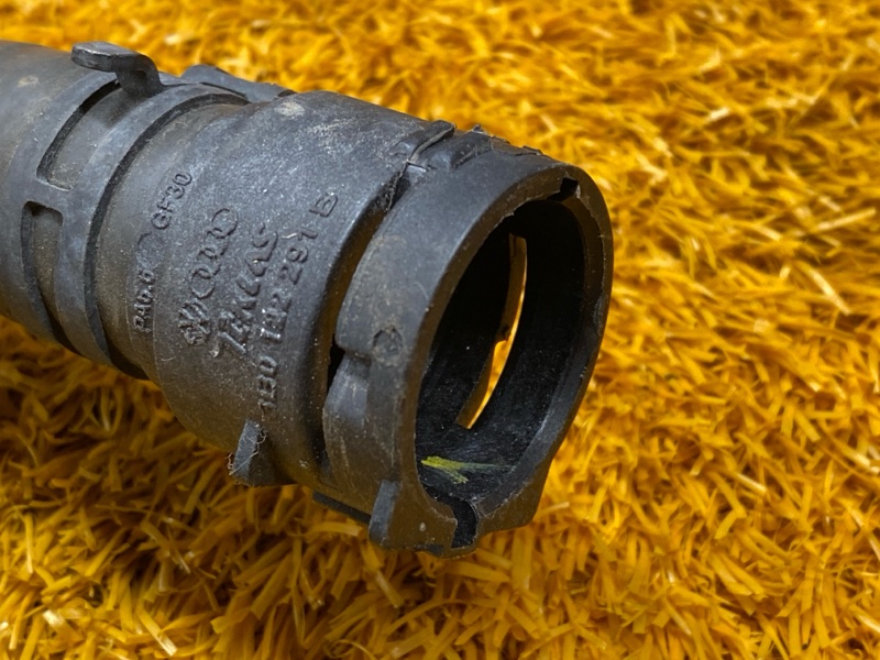 Патрубок системы охлаждения, 1200 рублей, Красноярск