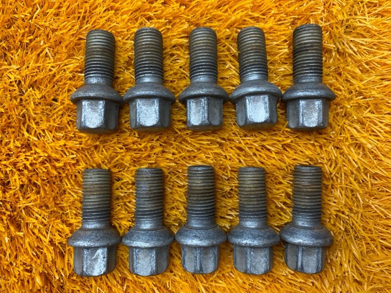 болт колесный, 2000 рублей, Красноярск