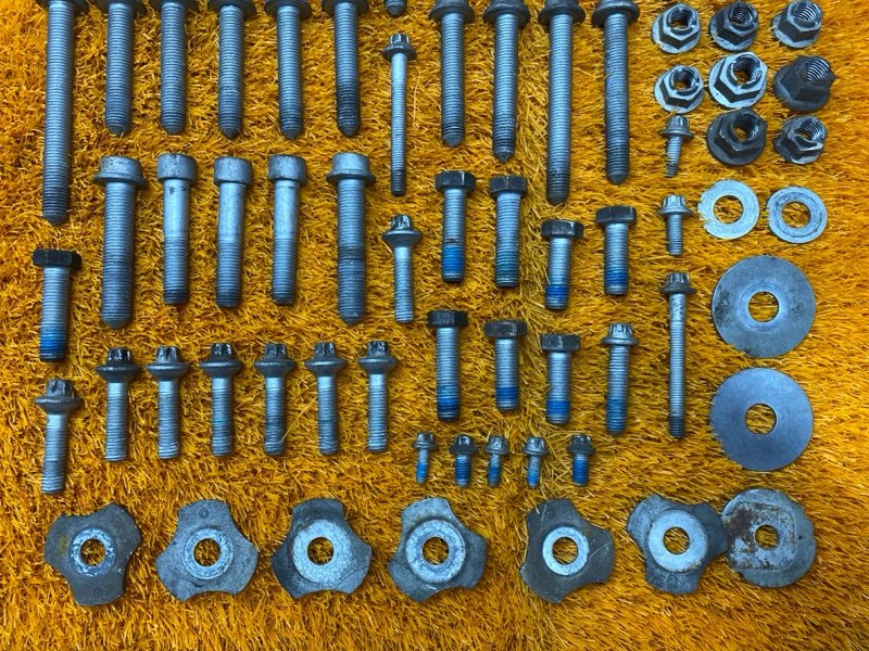 Болты и гайки задней подвески, 800 рублей, Красноярск